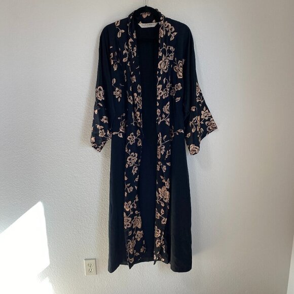 Victoria's Secret Collection Black Floral Embroidered Long Kimono Robe - Picture 1 of 6